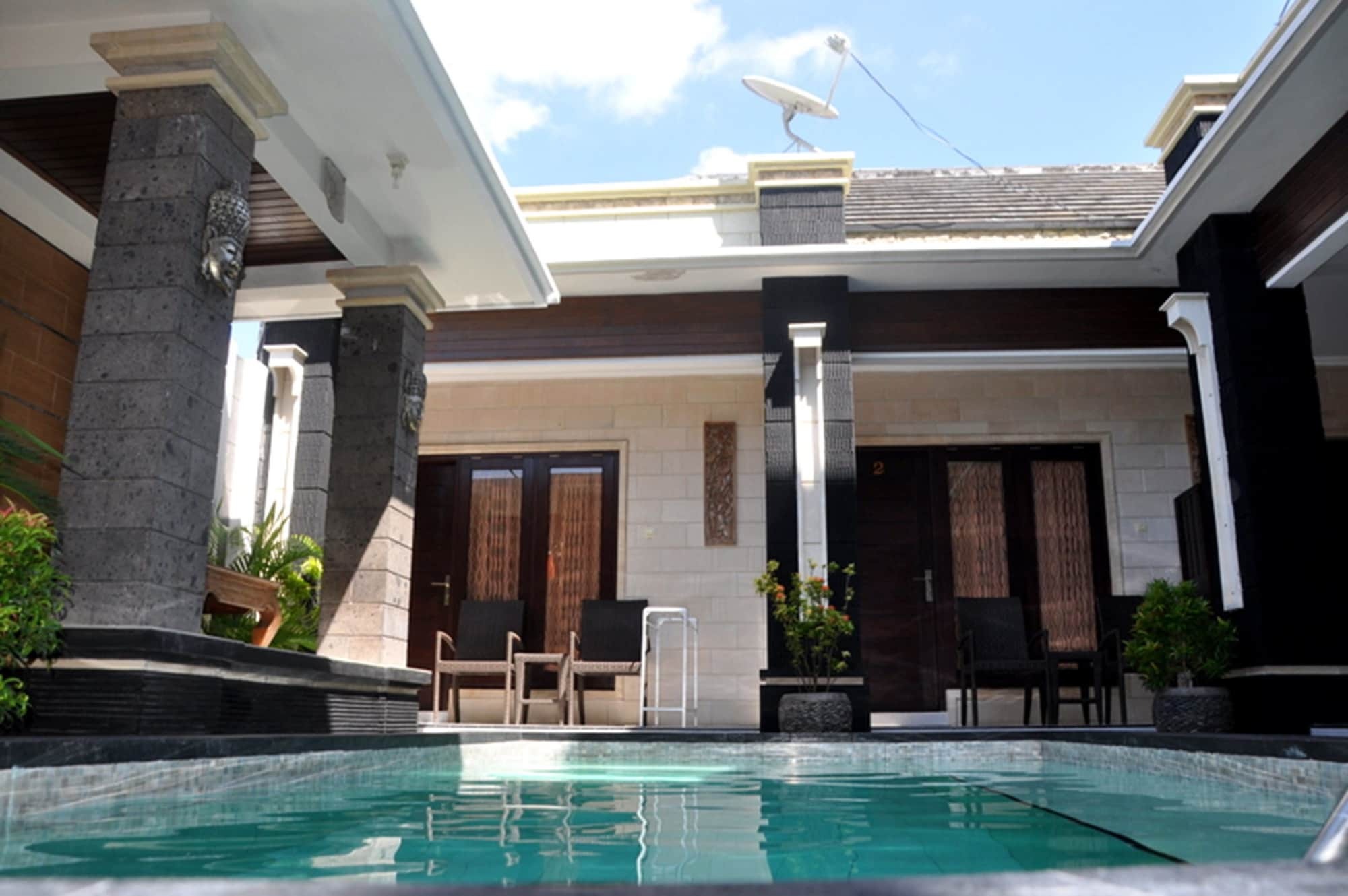 Denays House Hotel Jimbaran Exterior foto